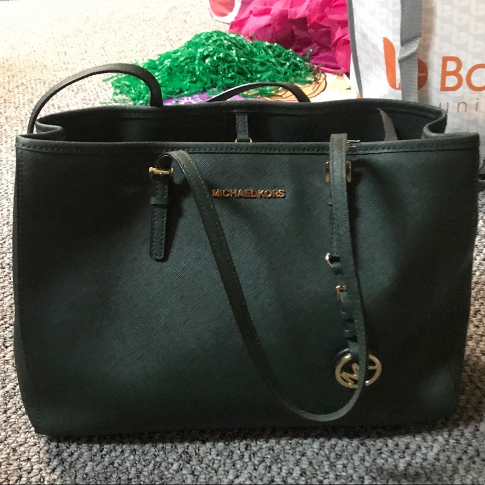 Michael kors green purse